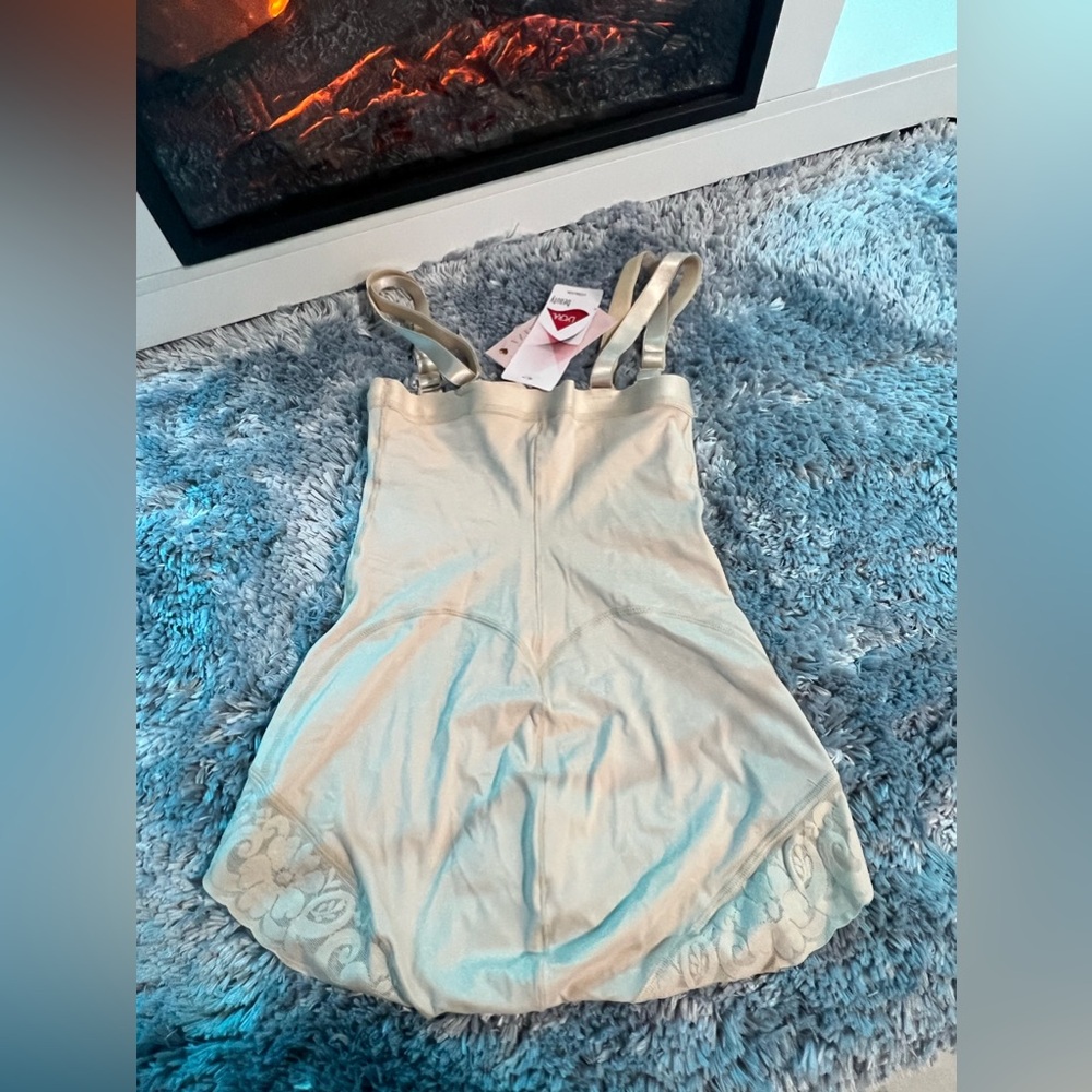 Cream-colored reducing sash size S